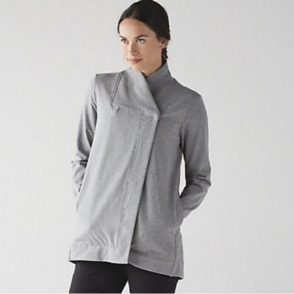 Lululemon Belle Wrap Sweater Gray Color Size 2 Pockets Style Number: W4ADXS - Picture 1 of 16
